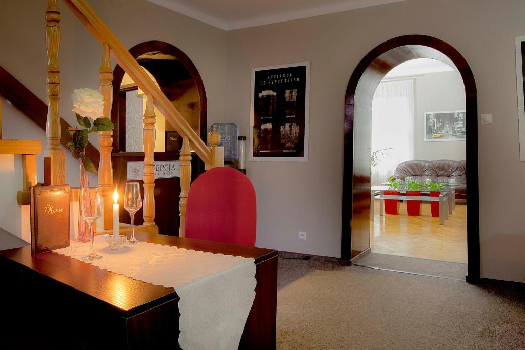 Hotel Wyzsza Brama Centrum Cieszyn  Kültér fotó